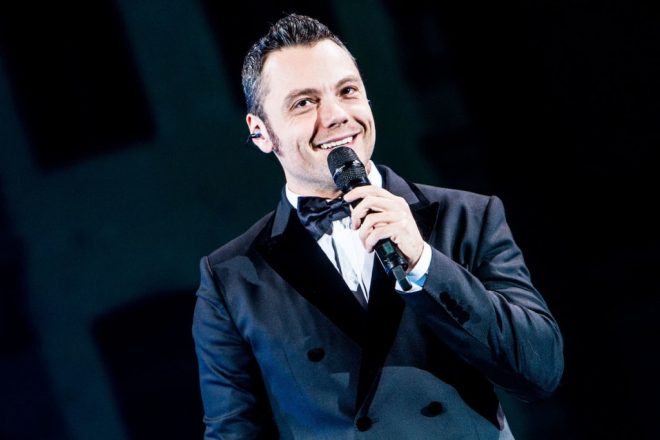 Alla mia età’ album Tiziano Ferro: tracce e curiosità sui dischi venduti